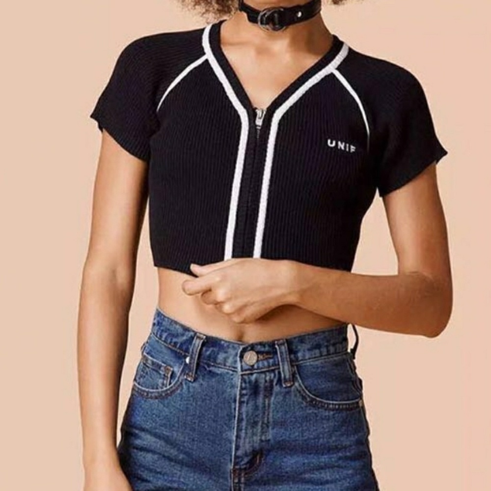 UNIF frolic top size L.